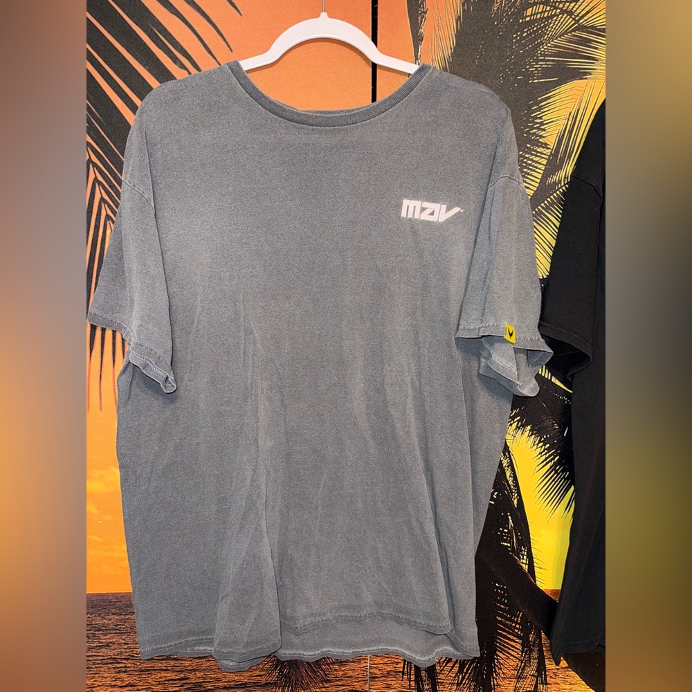 Logan Paul Maverick Gray and Black Men's T-Shirt Set - Picture 2 of 10